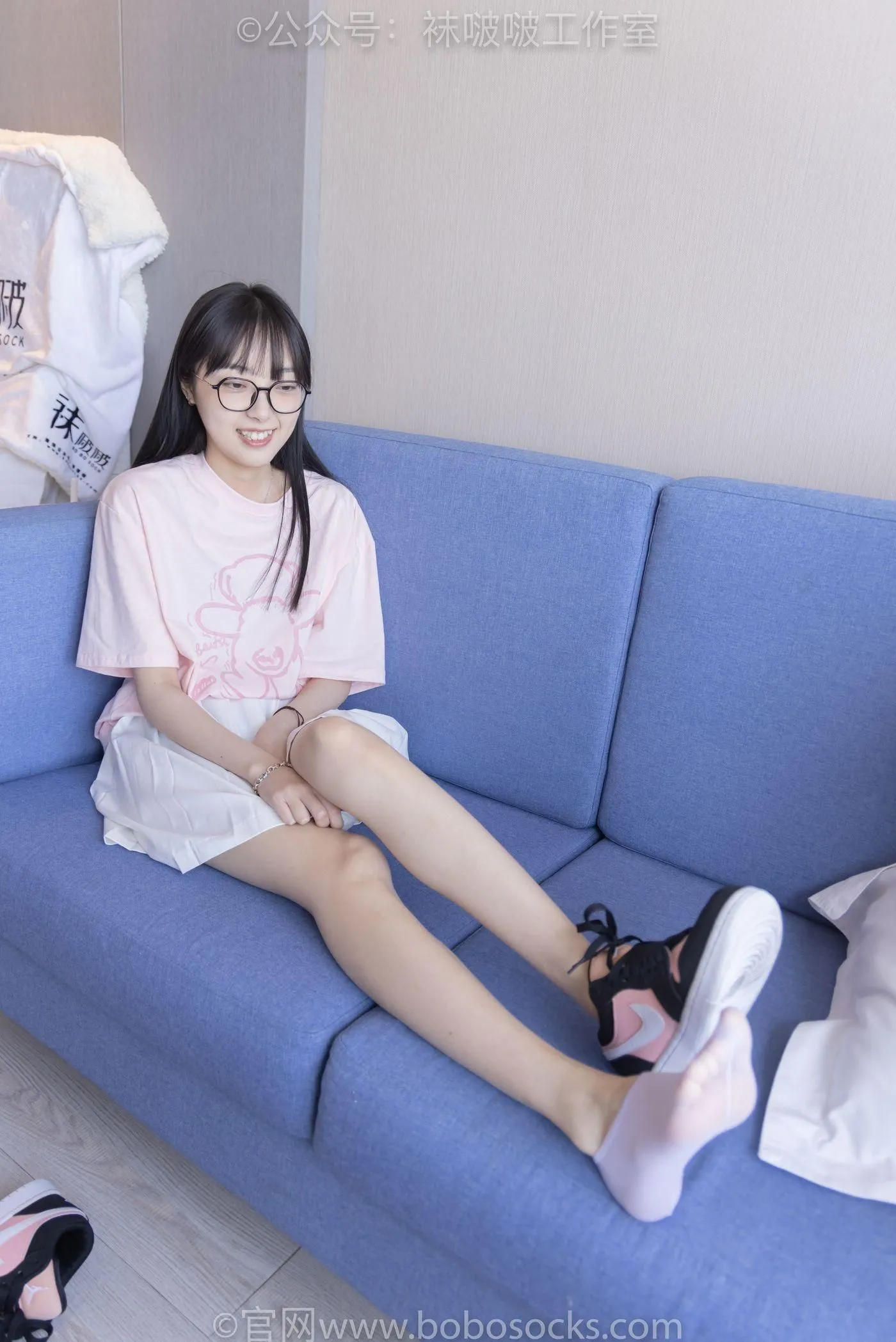 [BoBoSocks袜啵啵]NO.091 稚予-板鞋、淡粉色船袜、黑色船袜、裸足 [148P]插图5